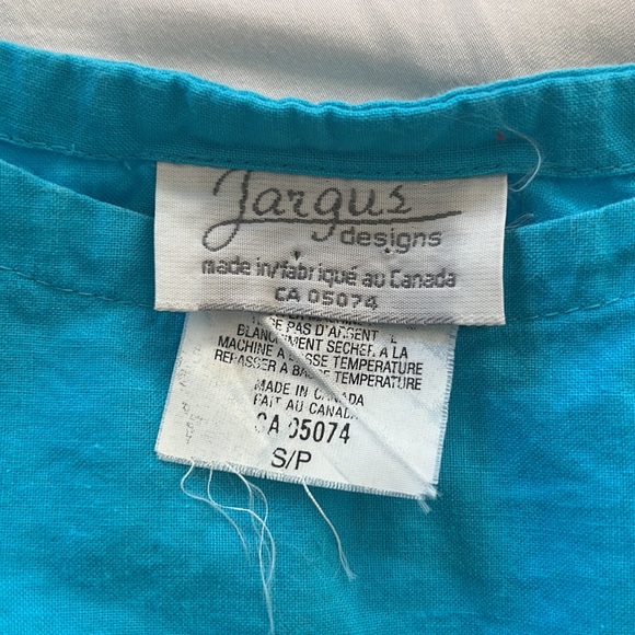 Vintage Jargus Design crop top - Picture 2 of 3